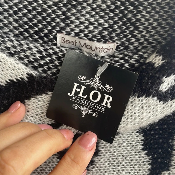 Best Mountain sweater - Picture 3 of 6